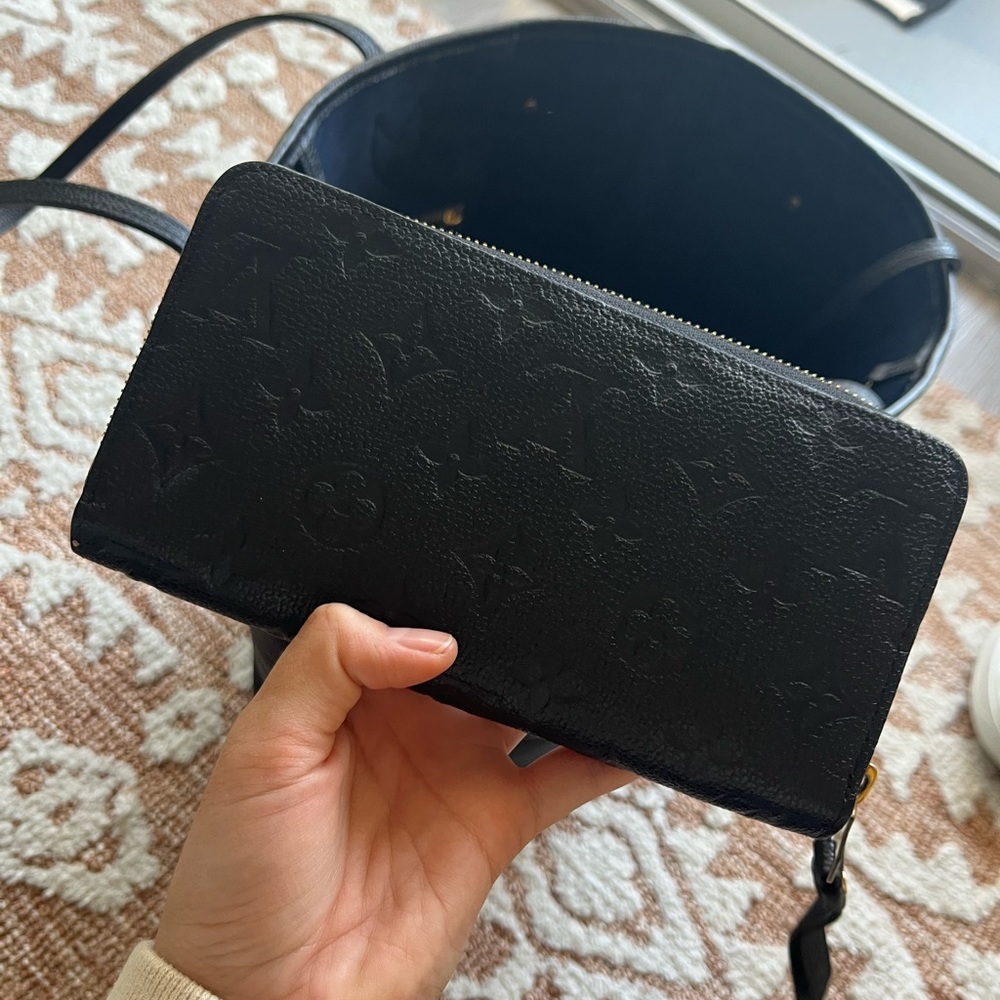 Black LV Wallet !!!